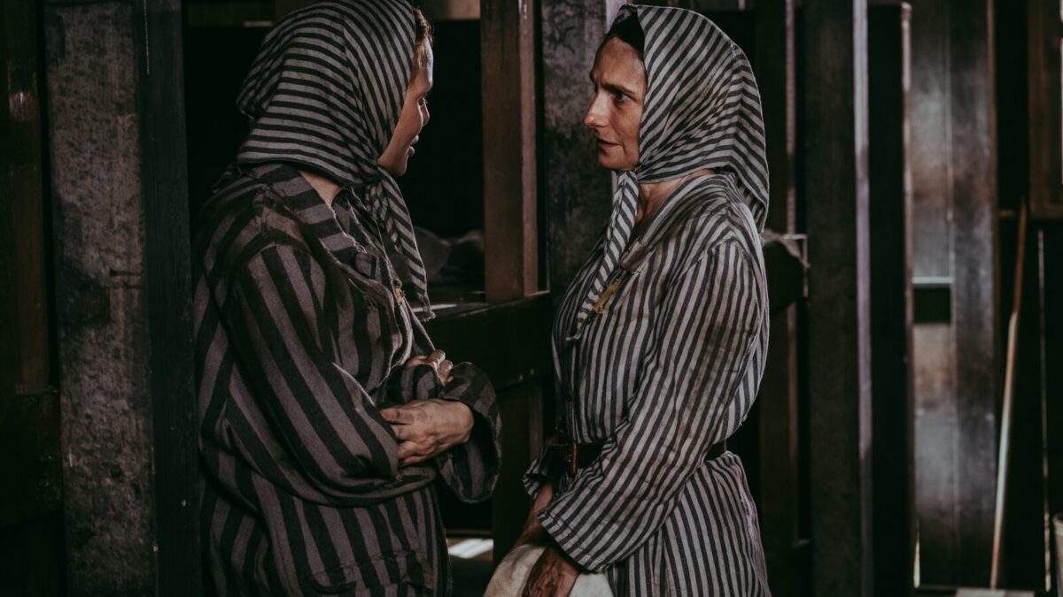 Bocche Inutili: nuova clip e tutte le anticipazioni sul film ispirato a donne sopravvissute all’Olocausto