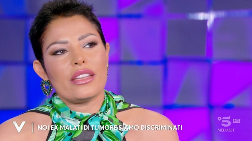 Carolina Marconi a Verissimo: “Non posso adottare un bambino perché ho avuto un tumore” (video)