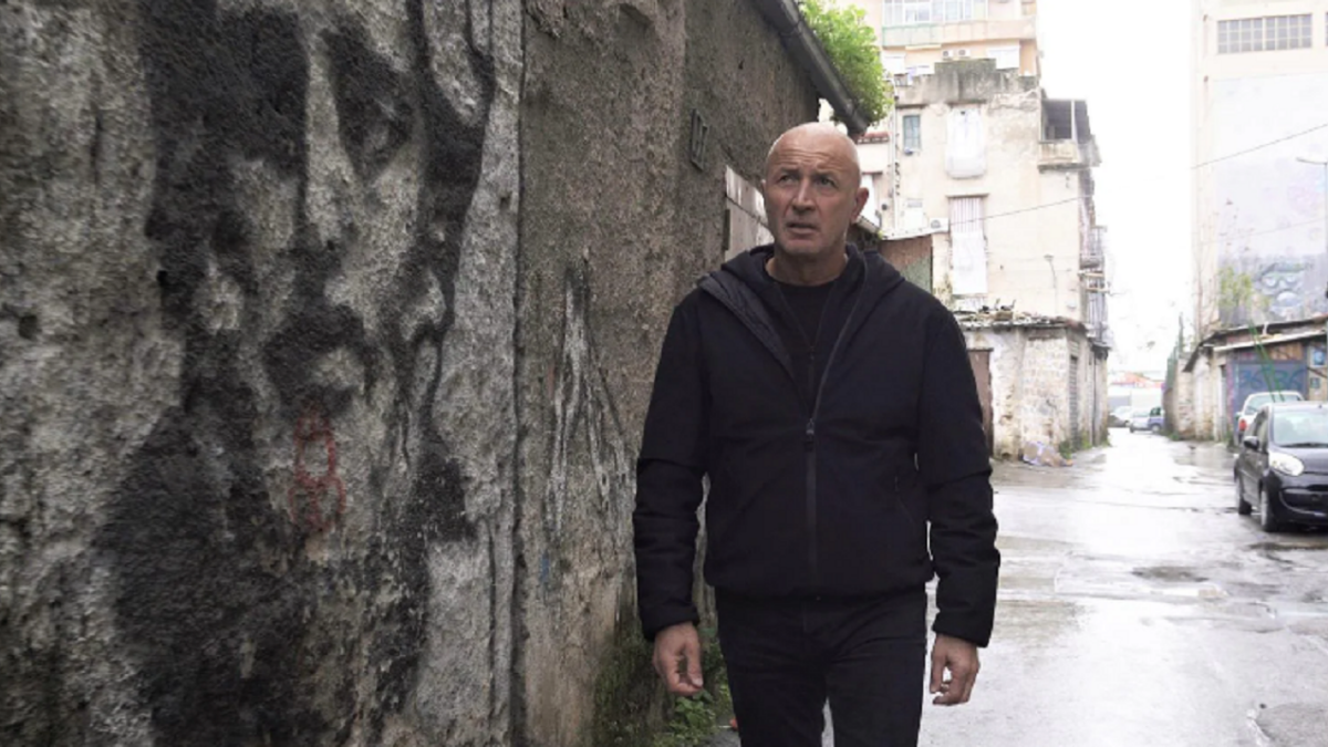 Che ci faccio qui, Domenico Iannaccone e il racconto struggente di una gioventù dimenticata