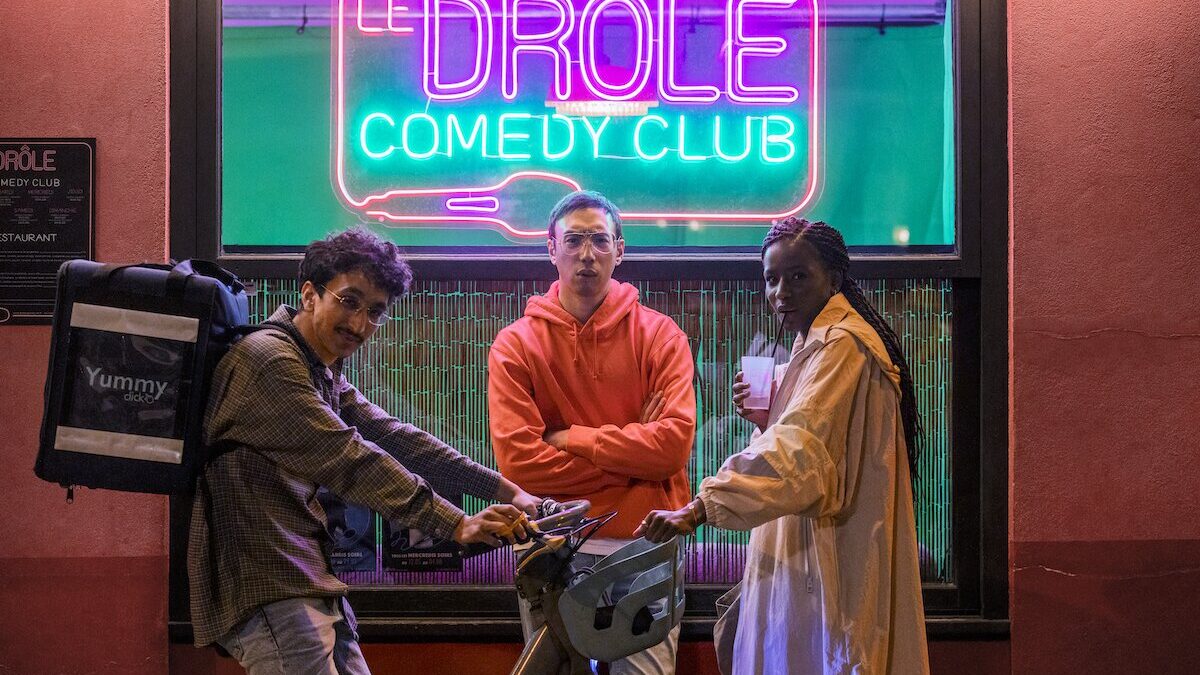 Drôle – Comici a Parigi, la chiave di svolta per la stand-up comedy passa dalle serie tv?