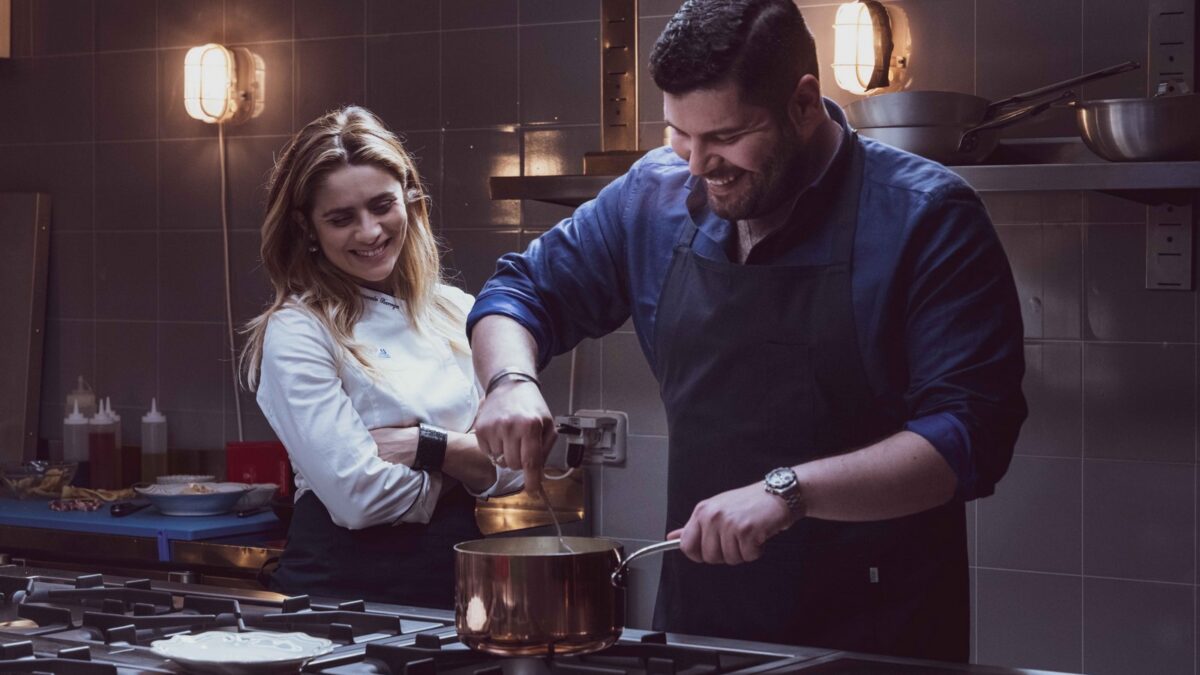 La cena perfetta: video backstage e tutte le anticipazioni sulla commedia con Salvatore Esposito