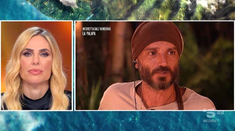 L’Isola dei Famosi 16, Nicolas Vaporidis è fidanzato: “E’ il mio pensiero felice. Mi manca” (video)
