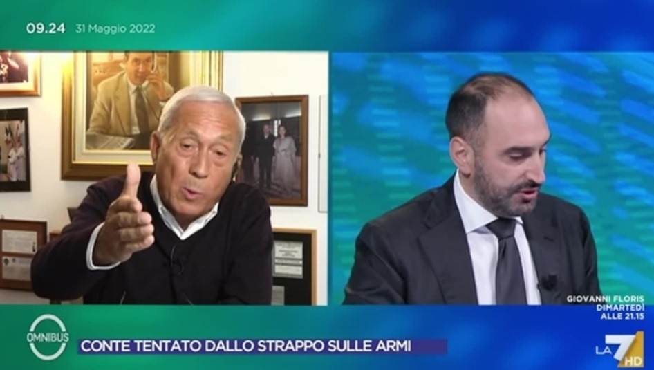Omnibus, lite Osvaldo Napoli-Cinque Stelle: “Siete al 13%”. La risposta: “Di quale partito sei? A pranzo ne hai già cambiato un altro”