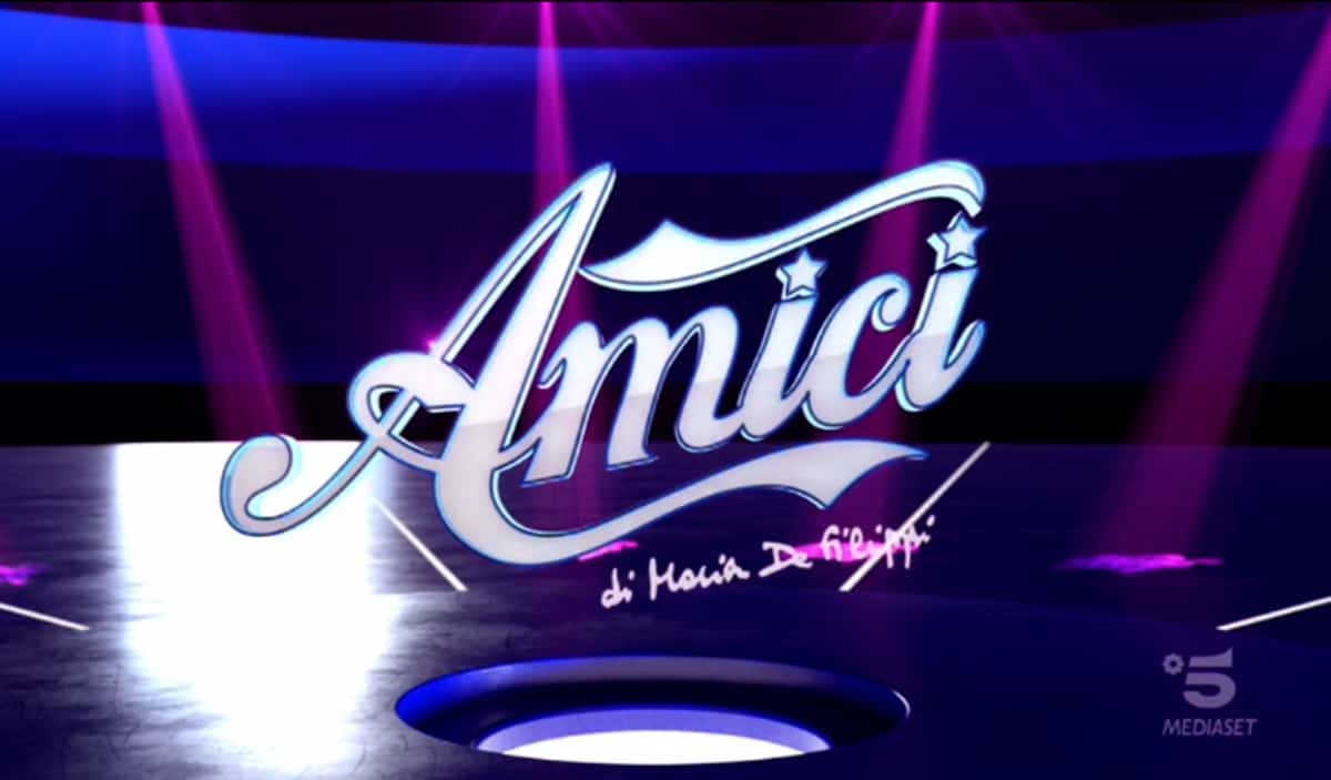 Amici 22 serale anticipazioni puntata 25 marzo 2023 (spoiler): l’eliminato è…