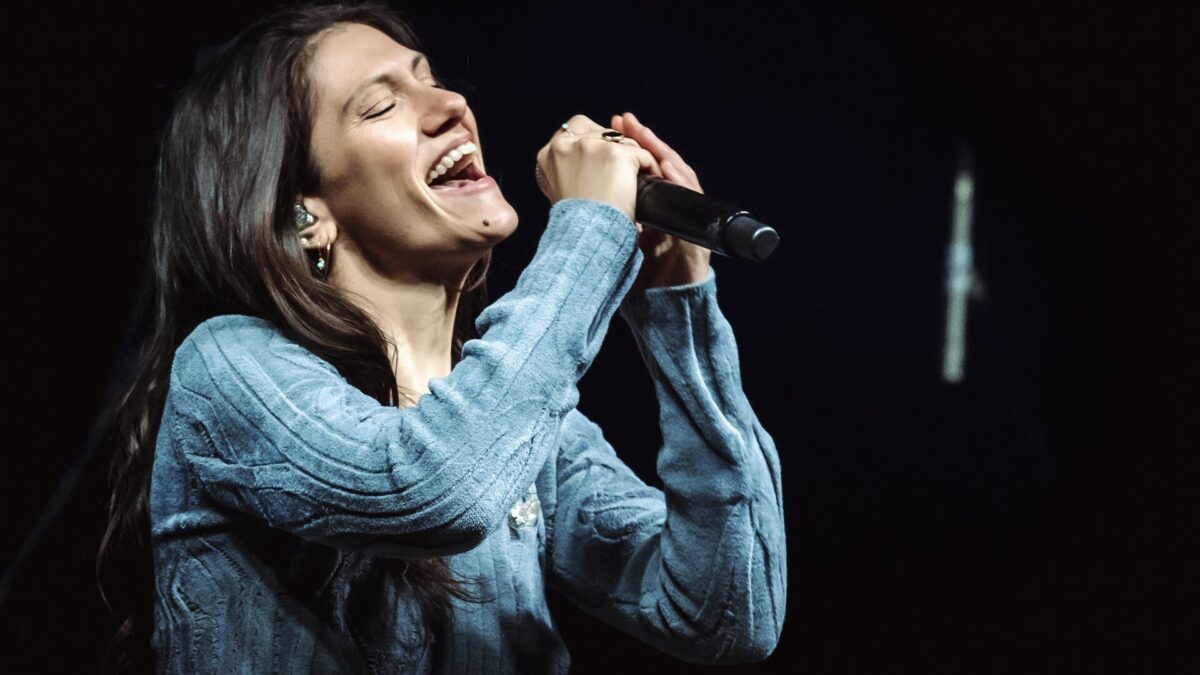 Una poesia anche per te, Elisa: ascolta la canzone e leggi il testo