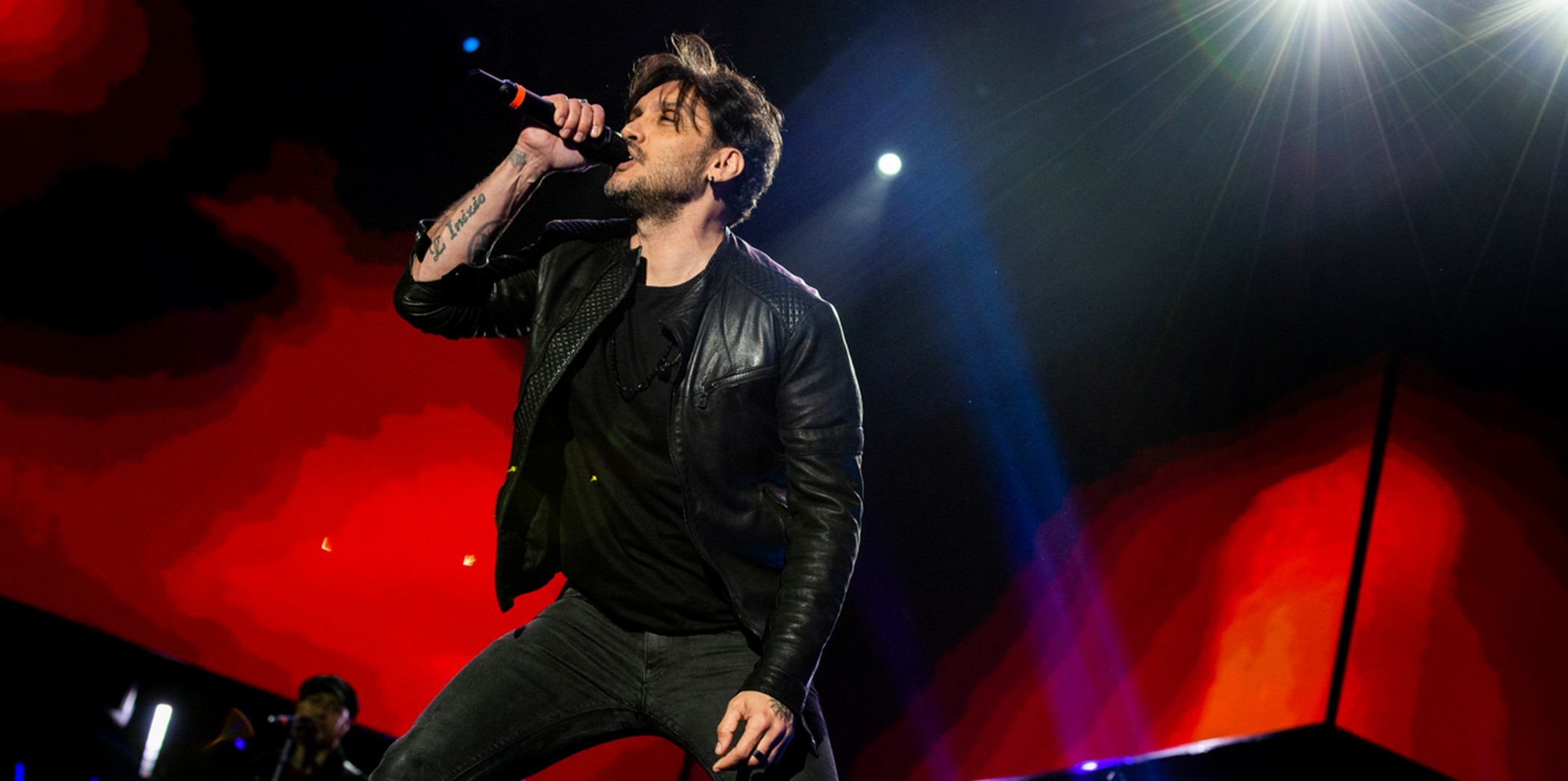 Senza di te, Fabrizio Moro: ascolta il nuovo singolo e leggi il testo