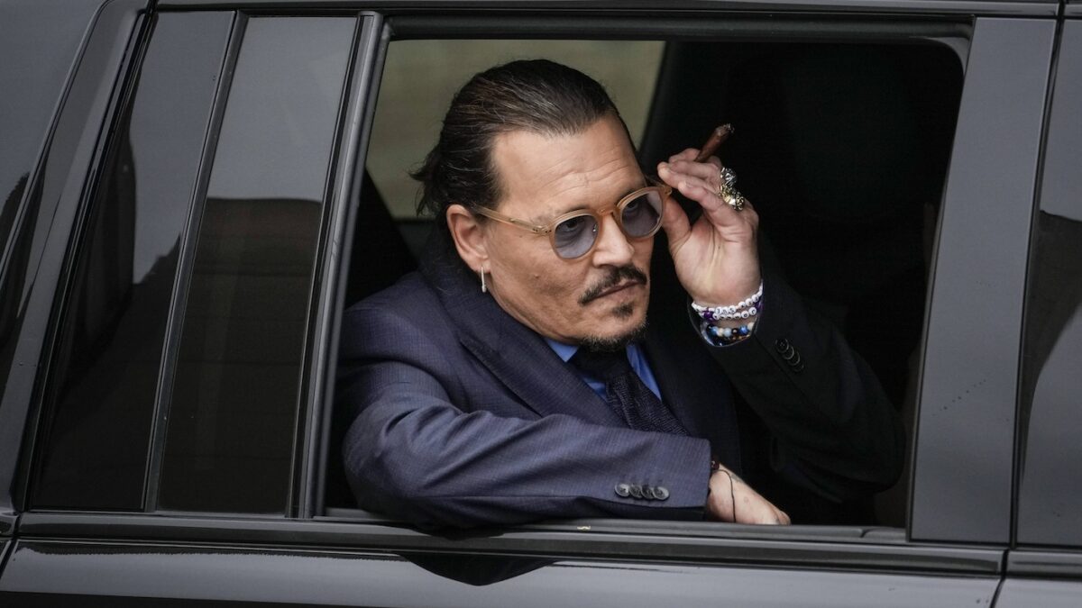 Amber Heard ha diffamato Johnny Depp, l’attore: “La giuria mi ha restituito la vita”