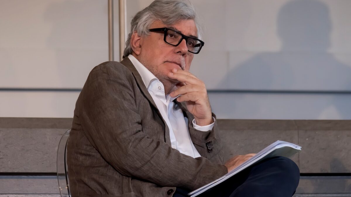 Giancarlo De Cataldo condurrà la nuova seconda serata del lunedì di Rai1 (Anteprima TvBlog)