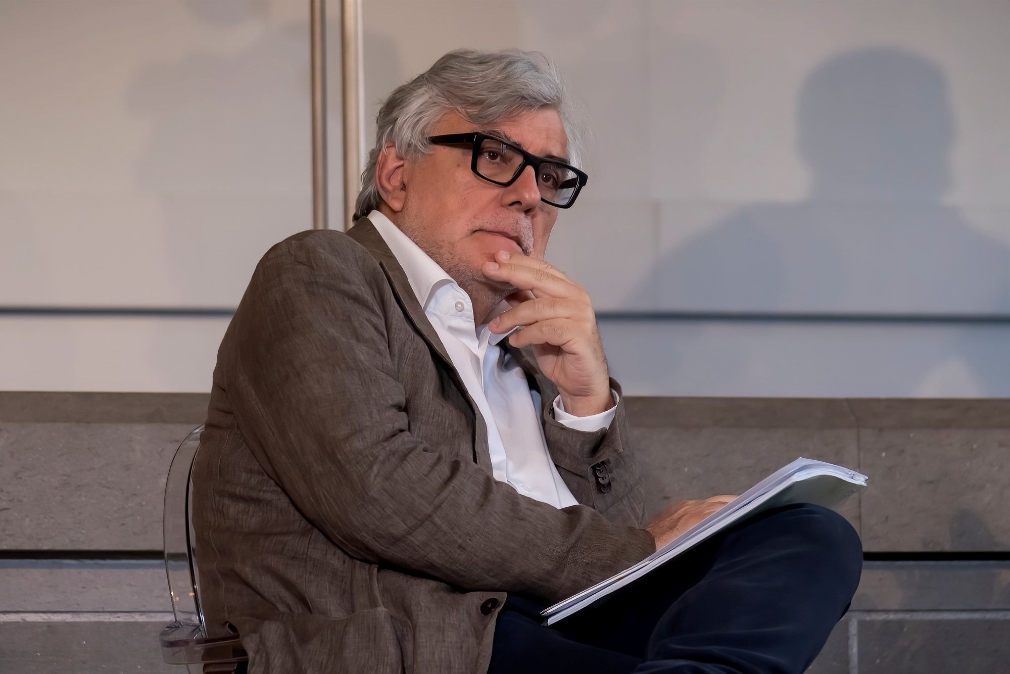 Giancarlo De Cataldo condurrà la nuova seconda serata del lunedì di Rai1 (Anteprima TvBlog)