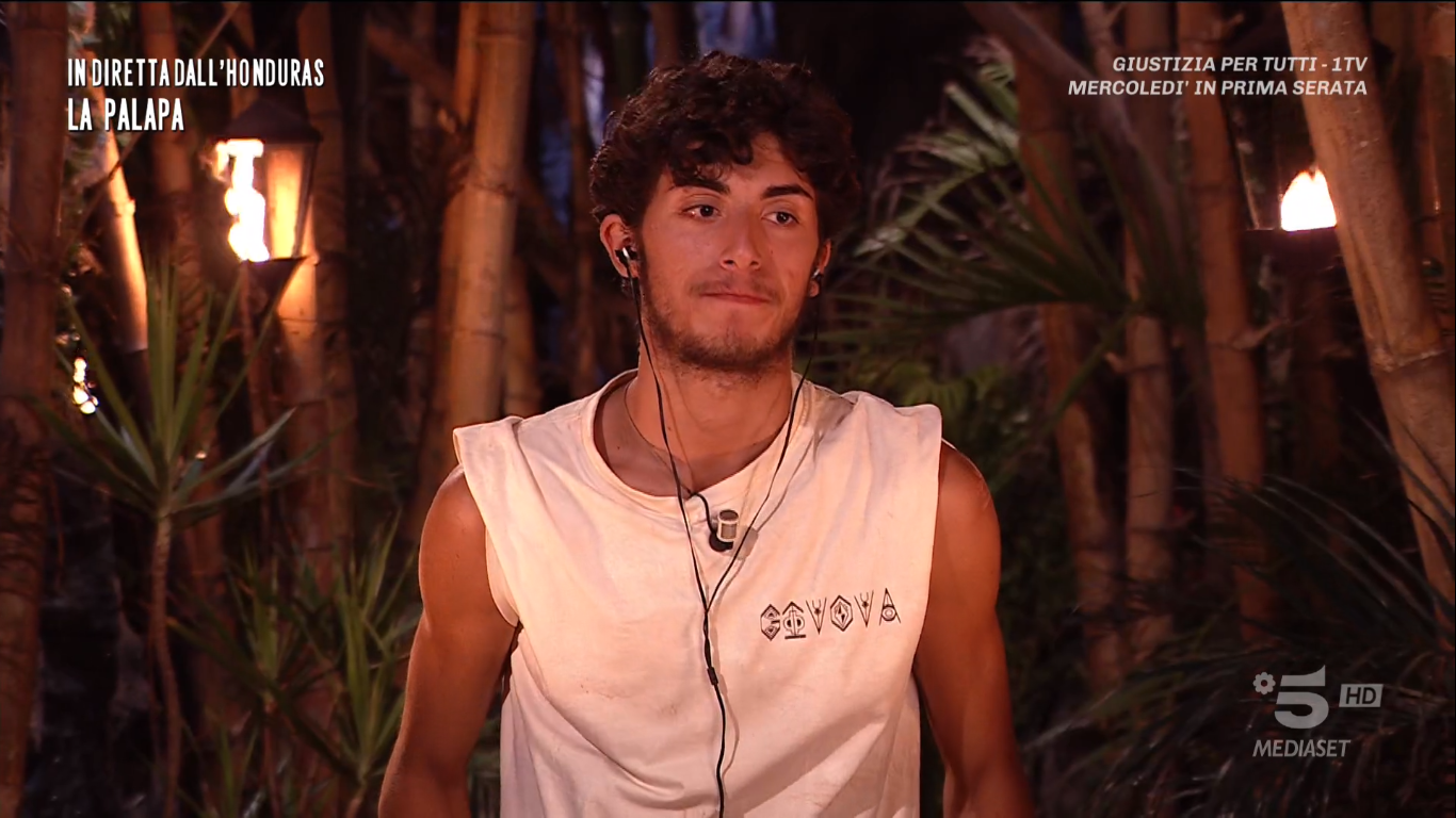 L’Isola dei Famosi 2022: Alessandro Iannoni lascia il gioco: “Devo riprendere gli studi”