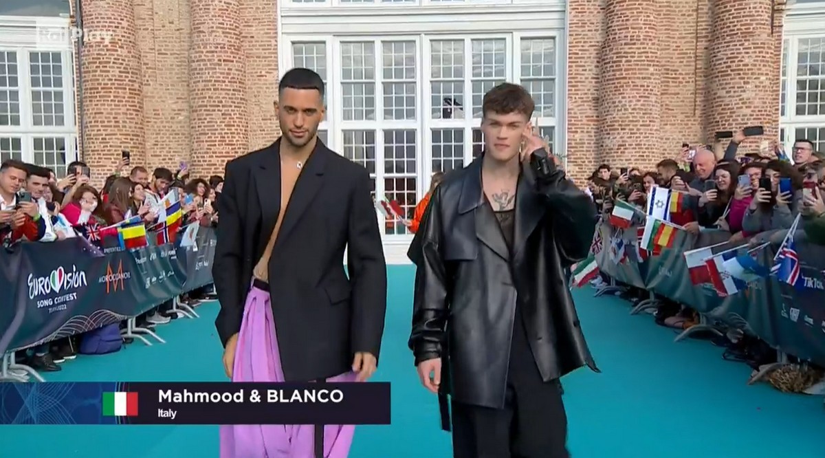 Eurovision Song Contest 2022, Turquoise Carpet: la sfilata di Mahmood, Blanco e Achille Lauro