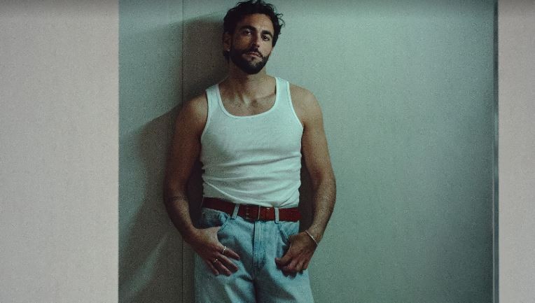 No stress, Marco Mengoni: ascolta la canzone, testo e video ufficiale