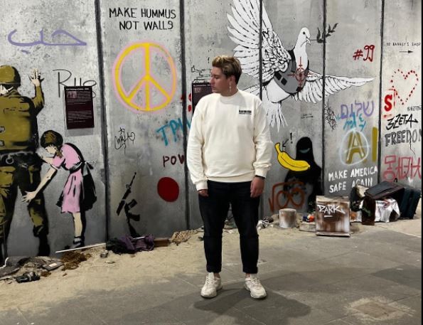Boys do cry, Marius Bear: la canzone della Svizzera in gara all’Eurovision 2022 (traduzione, significato e video)