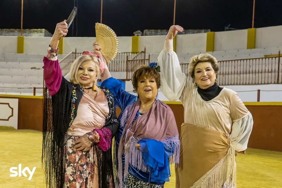 Quelle brave ragazze: la video intervista a Mara Maionchi, Orietta Berti e Sandra Milo