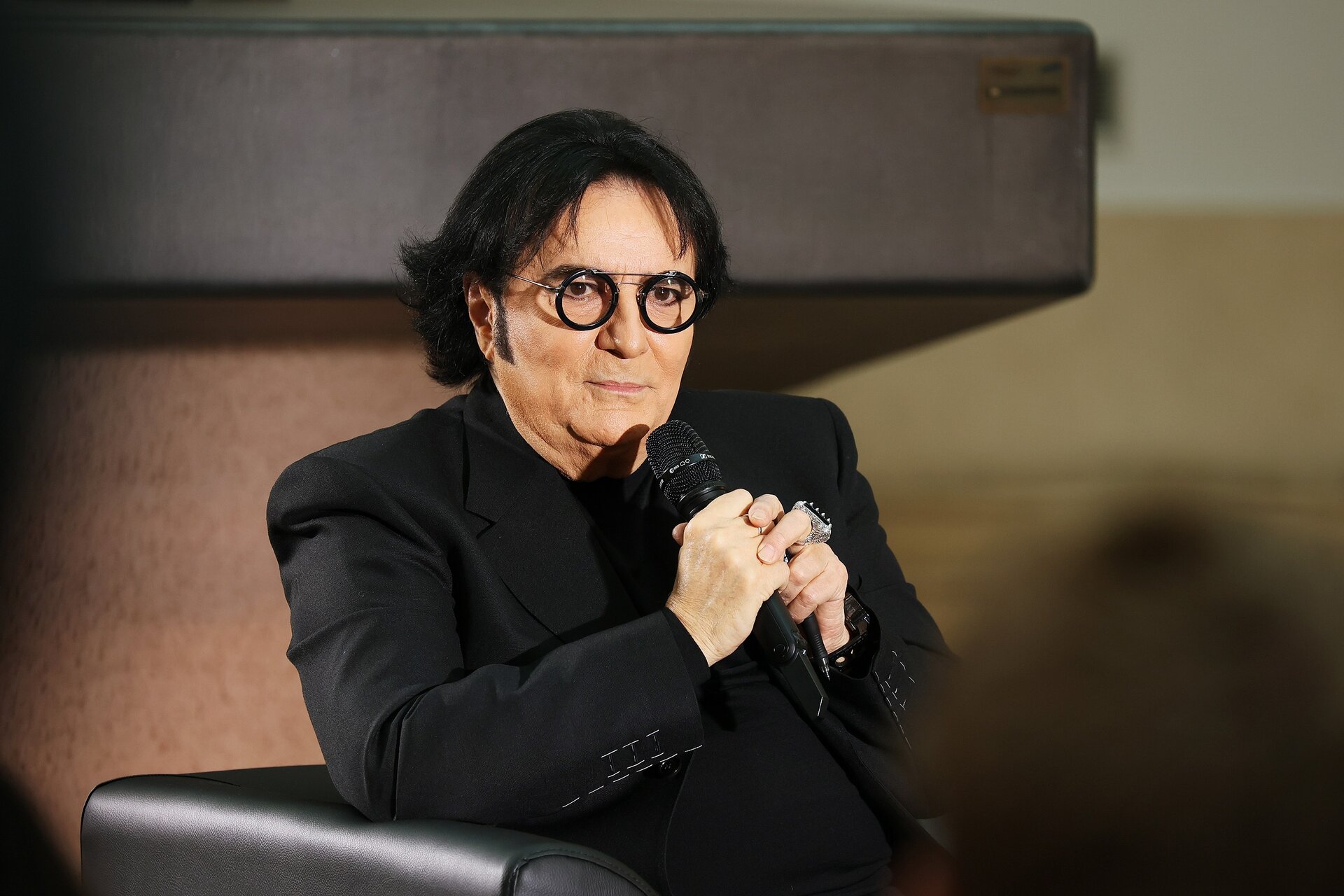 Renato Zero a Domenica In: le dichiarazioni del cantante (in attesa dei concerti evento al Circo Massimo a Roma)