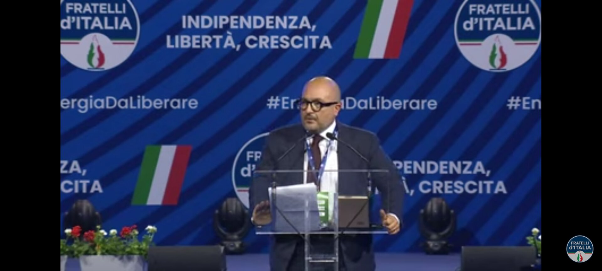 Se la polemica per il direttore del Tg2 sul palco della Meloni oscura quelle del Concertone (comunque all’evento di Fdi erano presenti altri tre dirigenti Rai)