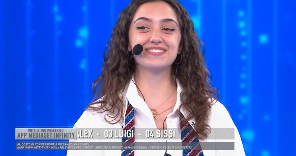 Scendi, Sissi: testo, video, significato dell’inedito della cantante di Amici 2022
