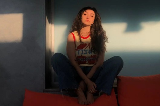 Stupido, Sissi: testo, video, significato della canzone