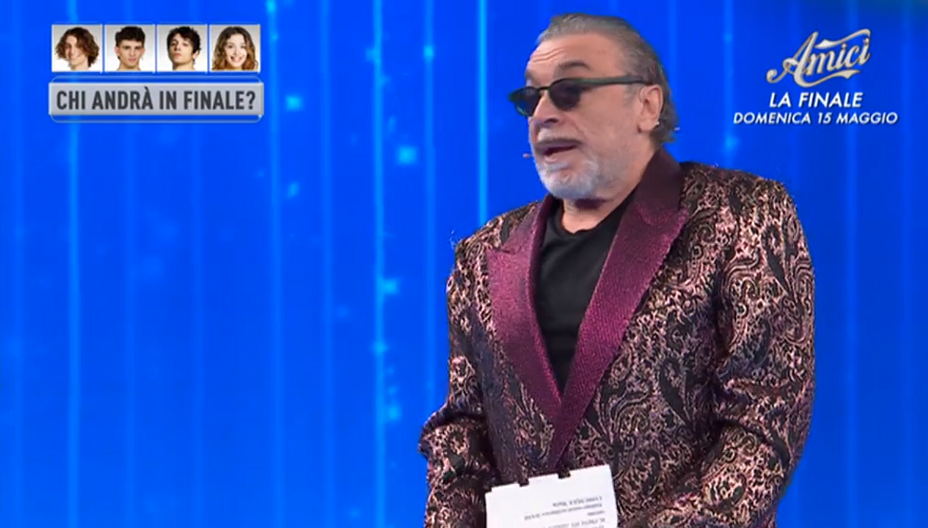 Nino Frassica, quanto funziona la sua comicità ad Amici 2022? Il rischio della spalla imperfetta è dietro l’angolo