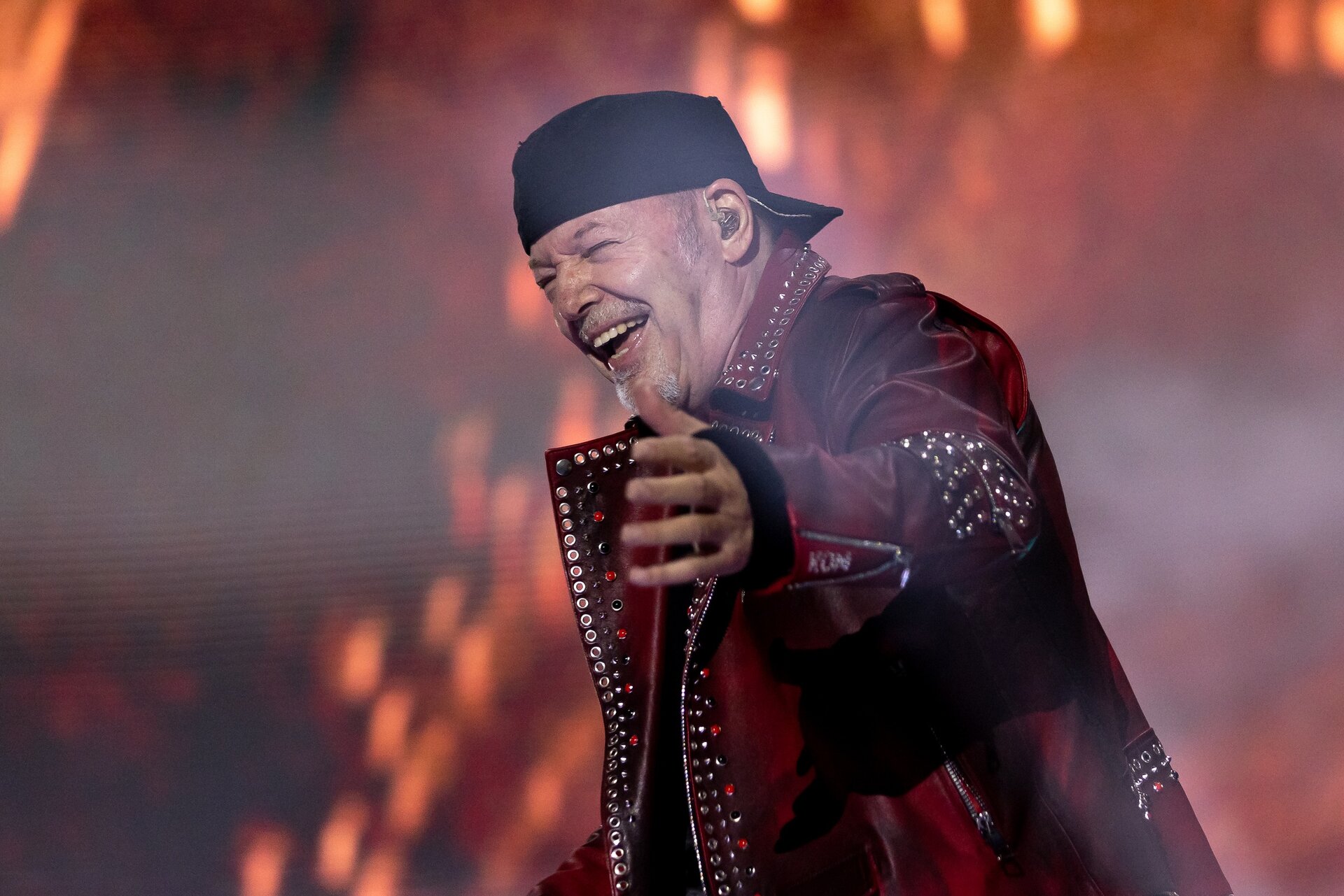 Vasco Rossi Milano, concerto 24 maggio 2022 all’Ippodromo: biglietti, parcheggio, orari e scaletta