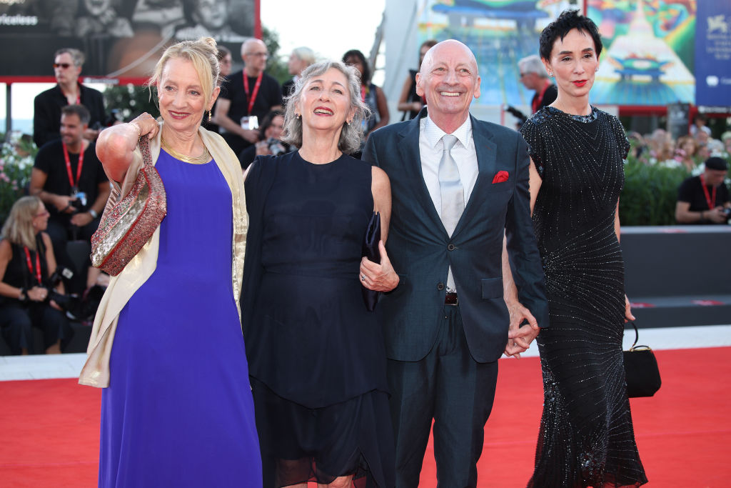 Venezia 80, Maestro: video “red carpet” del biopic di Bradley Cooper (su Netflix dal 20 dicembre)