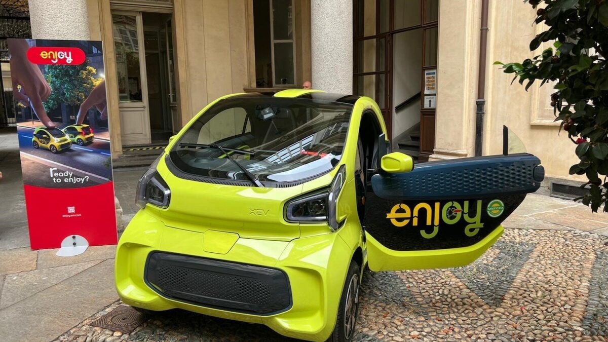 La flotta Enjoy a Torino diventa elettrica con l’arrivo di 100 city car XEV YOYO