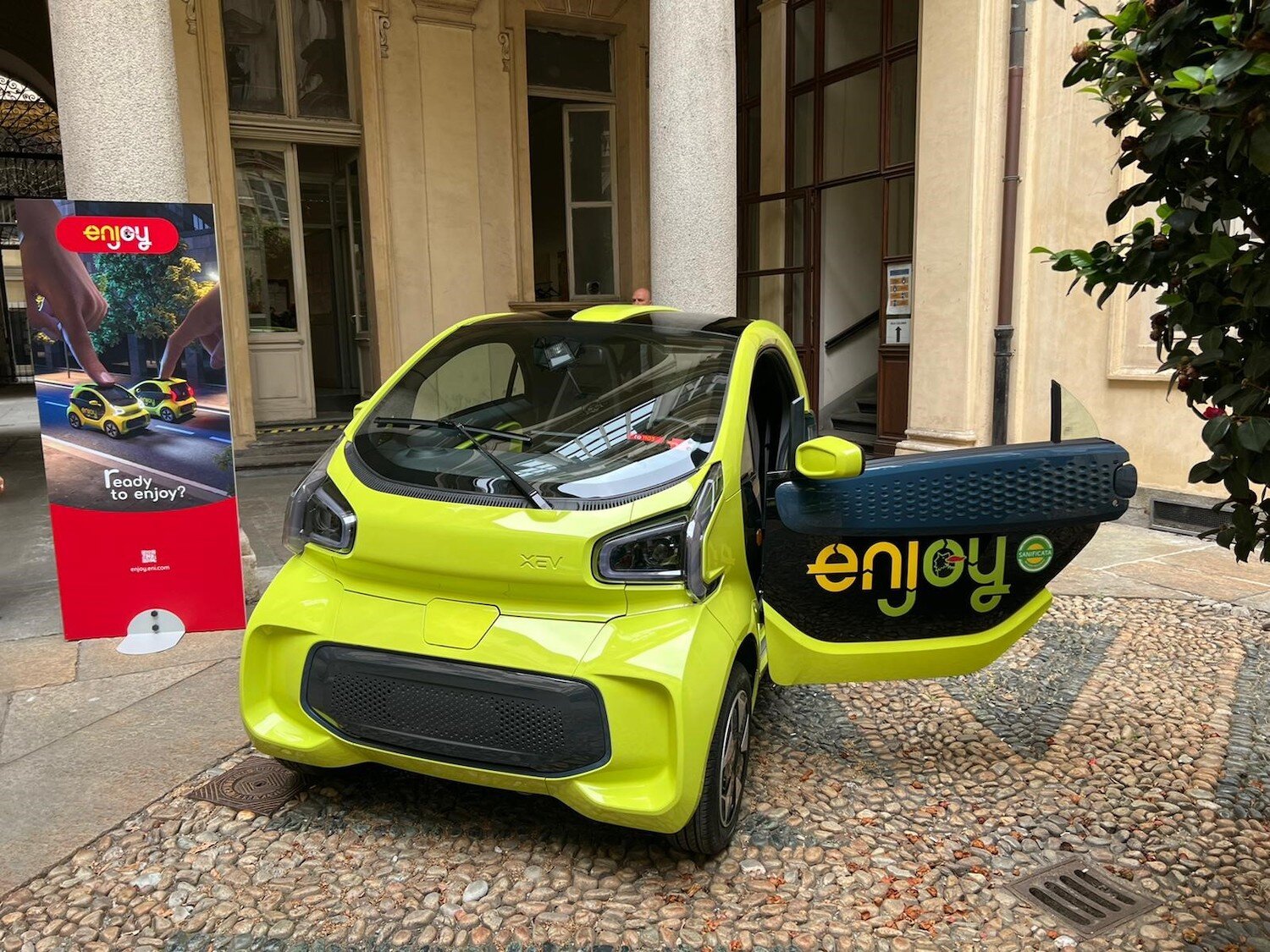 La flotta Enjoy a Torino diventa elettrica con l’arrivo di 100 city car XEV YOYO