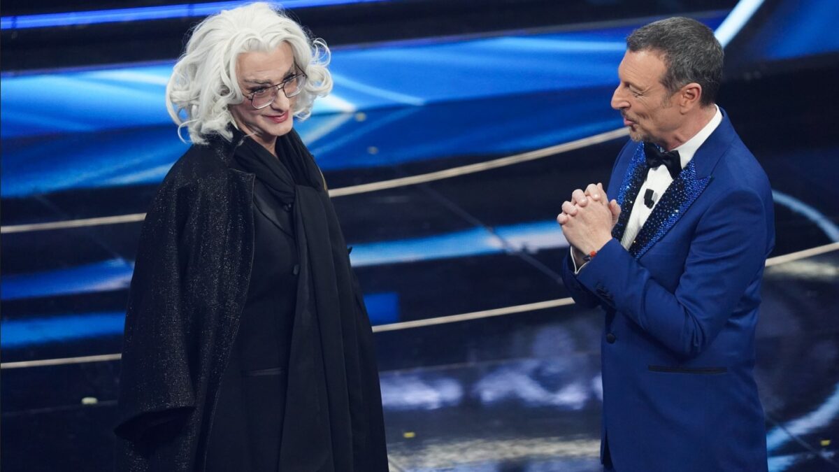 Amadeus vuole Drusilla Foer anche a Sanremo 2023. Lei: “Ci tornerei volentieri”