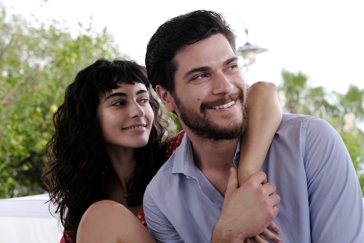Diversi come due gocce d’acqua, film-tv Rai 1: cast, trama, location e dove vederlo su RaiPlay