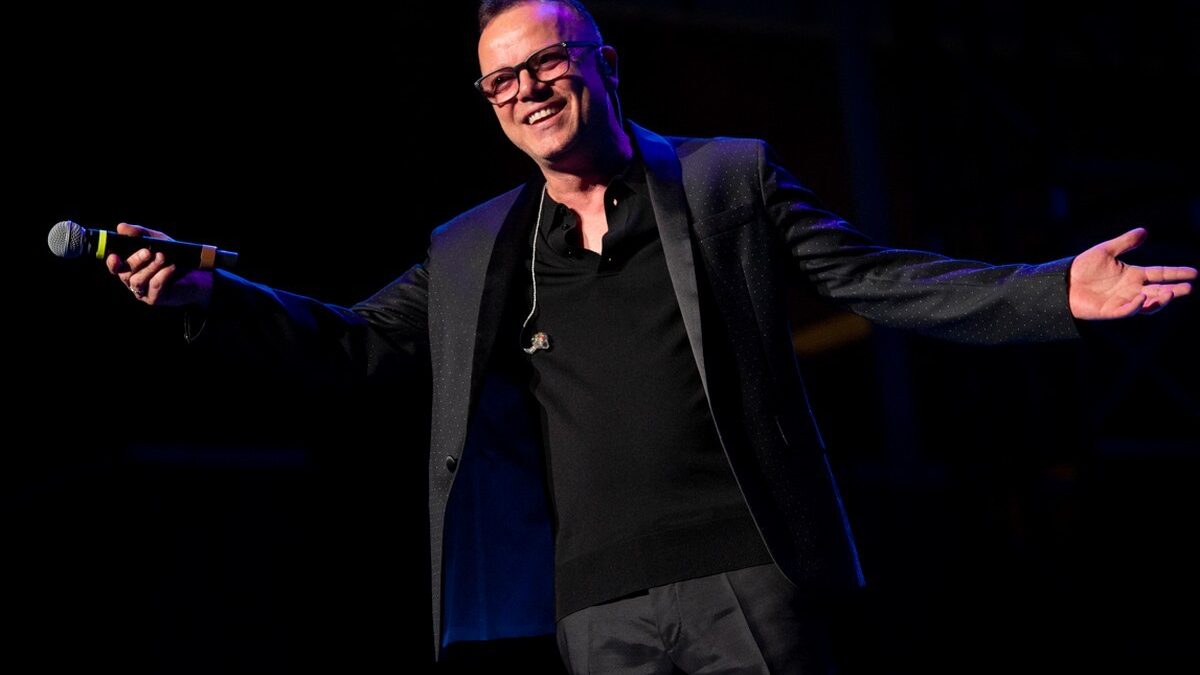Gigi D’Alessio, show seriale al sabato sera su Rai1? Retroscena TvBlog