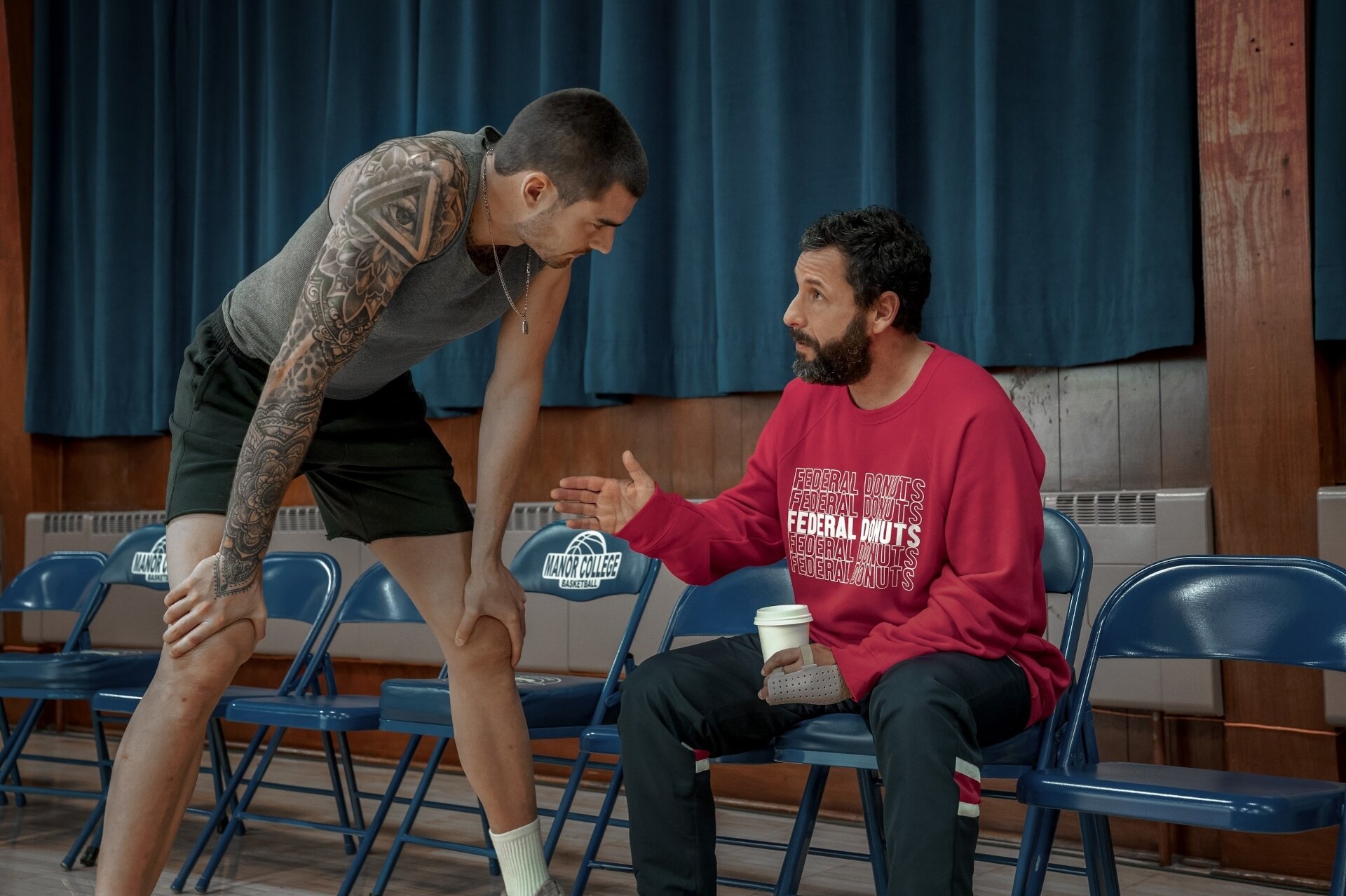 Hustle: scopriamo il cast di star dell’NBA che recitano nel film Netflix con Adam Sandler