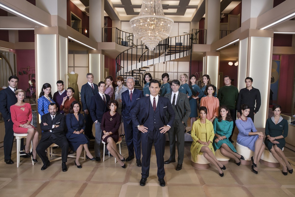 Il Paradiso delle Signore 8 si farà: Raiuno non rinuncia al suo appuntamento quotidiano