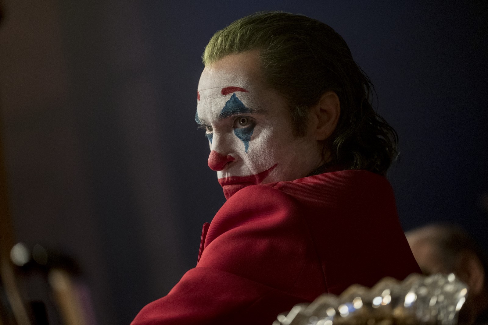 Joker 2: Todd Phillips mostra Joaquin Phoenix che legge la prima bozza della sceneggiatura