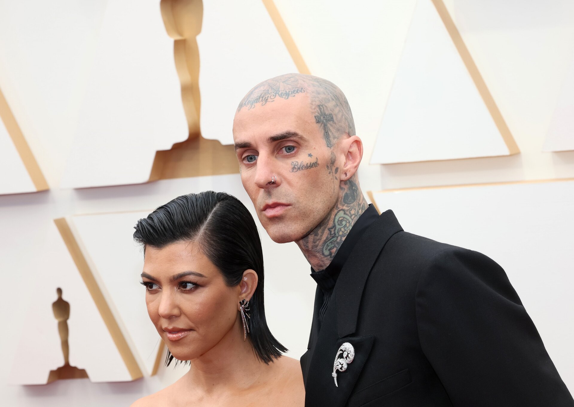 Travis Barker ricoverato in ospedale, la figlia Alabama: “Pregate per lui”