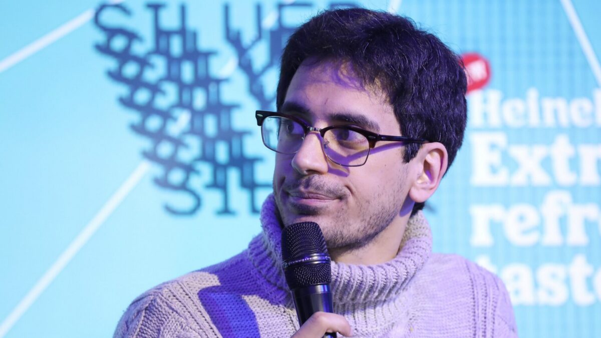 Conferenza Stampa: il nuovo format di Valerio Lundini per RaiPlay