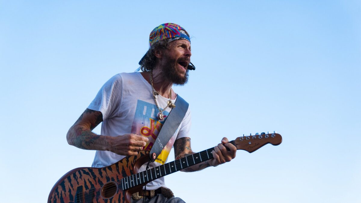 Jovanotti, Aosta, 13 luglio 2022: info biglietti, anticipazioni scaletta e ospiti, il concerto inizia dopo le 20