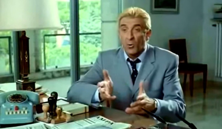 Anni 60 e il caos palinsesti: in onda in contemporanea su Rete 4 e Mediaset Extra