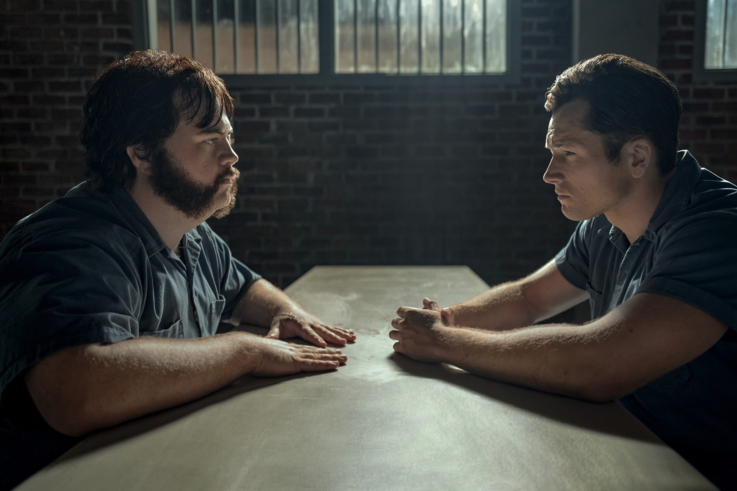 Black Bird su Apple Tv+ un’imperdibile miniserie true crime, degno saluto allo scomparso Ray Liotta