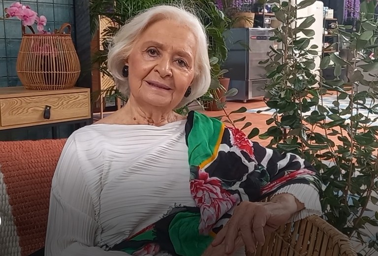 Bake Off Italia 2022, Clelia d’Onofrio a TvBlog: “Racconterò la storia dei dolci” (video)