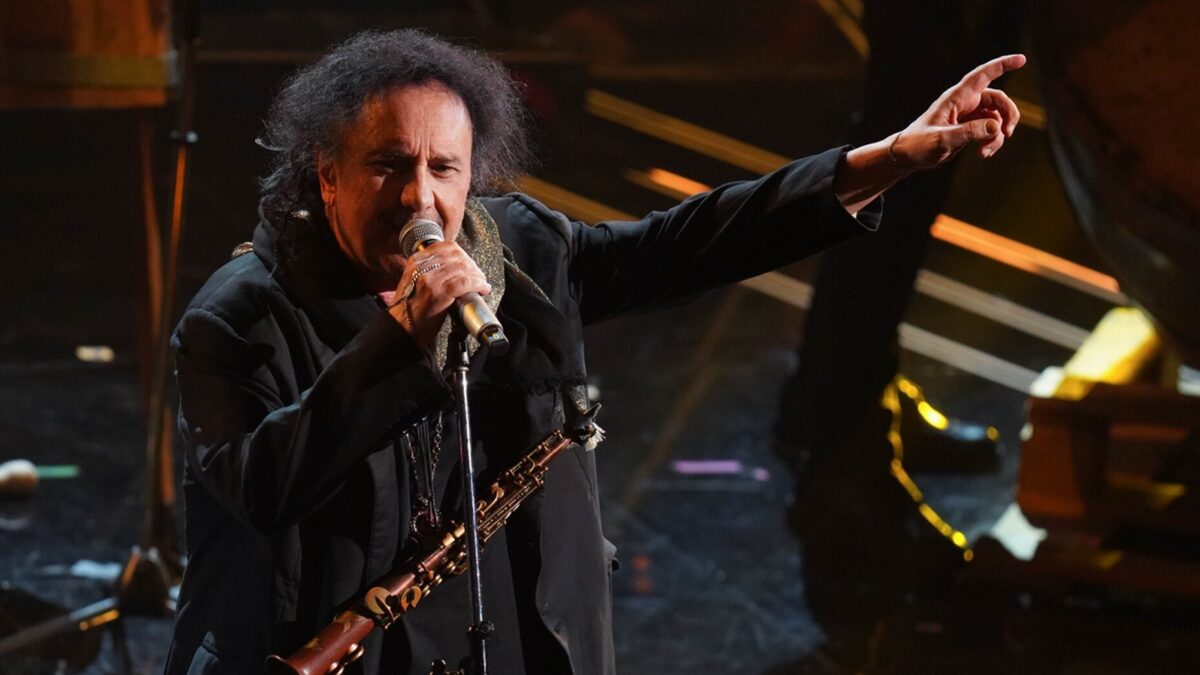 Enzo Avitabile: Salvami è il nuovo singolo, con la partecipazione di Ligabue, dal 29 luglio