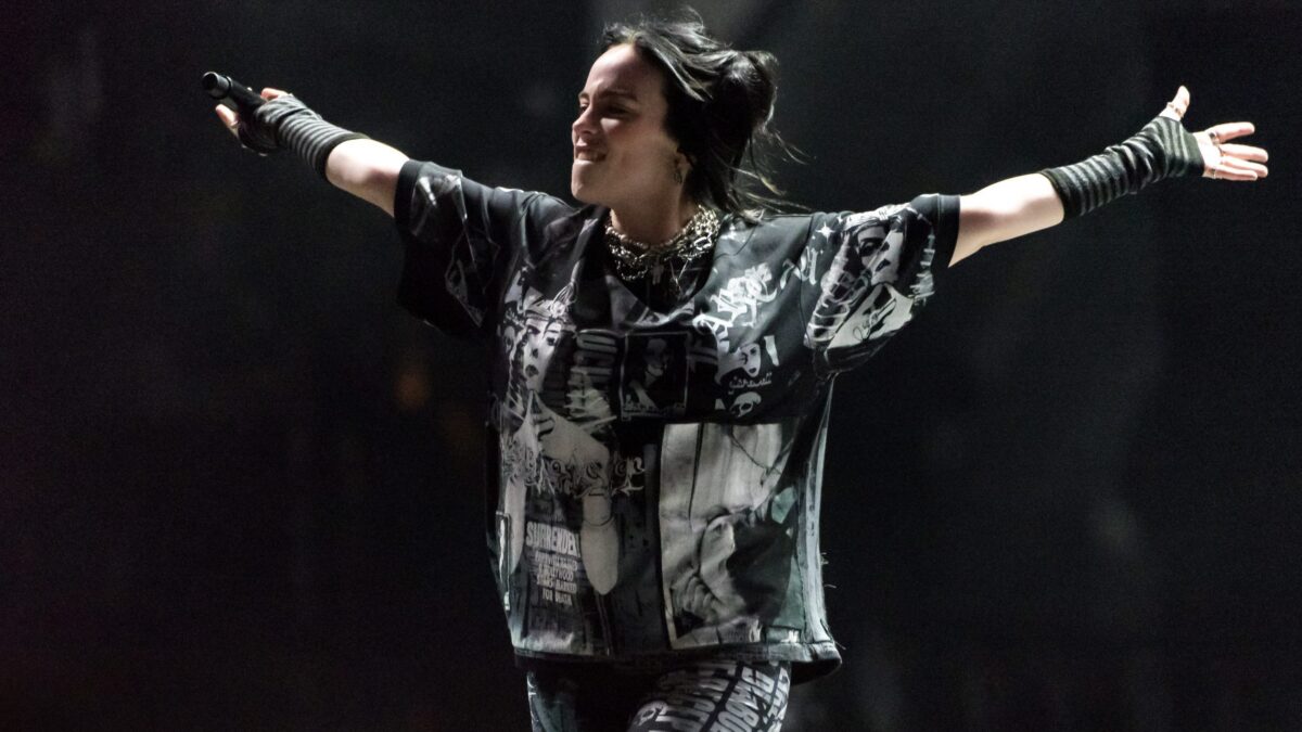 Tv, Billie Eilish: ascolta la canzone, testo, traduzione e significato