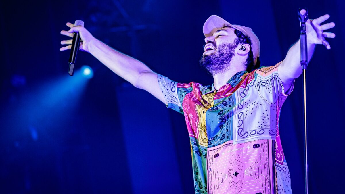 I tormentoni dell’estate 2022 in radio e in tv: da Fedez/Tananai/Sattei ai Pinguini Tattici Nucleari