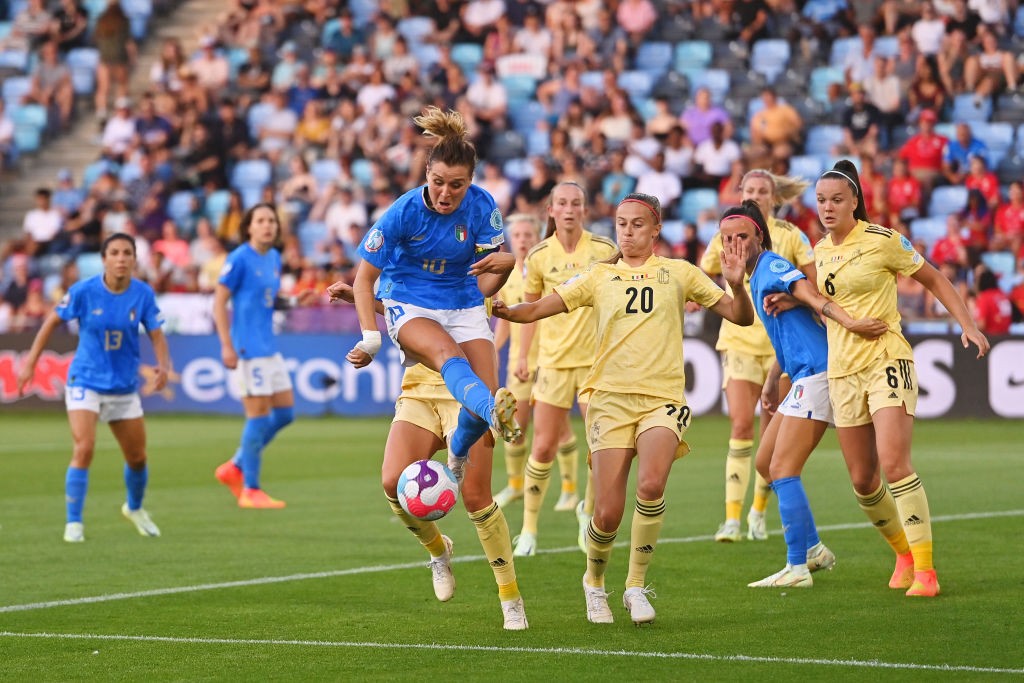 Ascolti tv lunedì 18 luglio 2022: l’eliminazione della Nazionale Italiana di calcio femminile da Euro 2022 il 18.2%, Zelig regge con il 15.94%