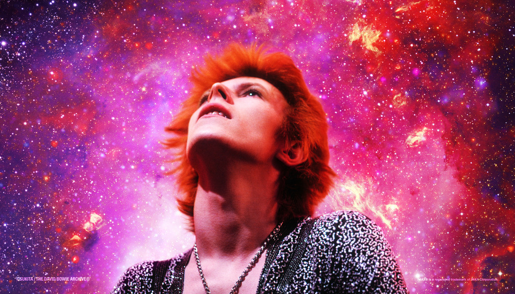 Moonage Daydream: video musicali e nuovo poster del documentario su David Bowie al cinema dal 26 al 28 settembre