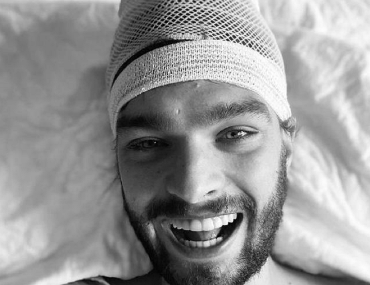 Volevo fare la rockstar, Riccardo Maria Manera ricoverato per lesione tumorale alla testa