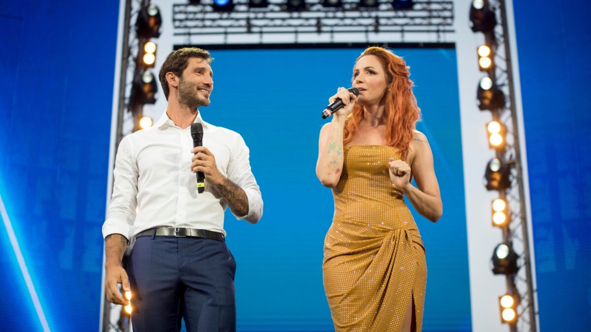 Tim Summer Hits 2022 su Rai 2, Rimini, terza puntata: tutti i cantanti ospiti e le esibizioni