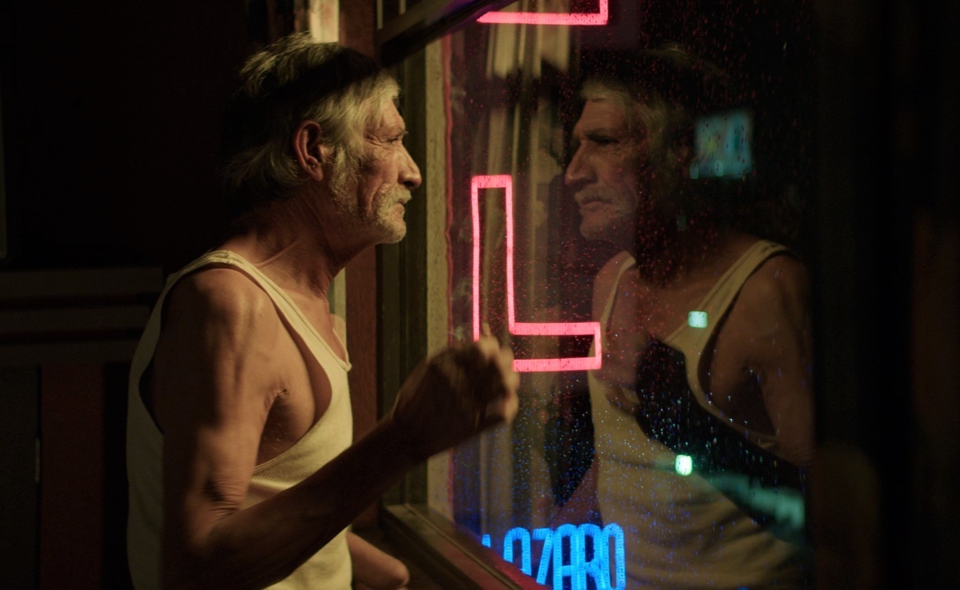 Venezia 79, Red Shoes: trailer ufficiale e anticipazioni del film di Carlos Kaiser Eichelmann a Orizzonti Extra