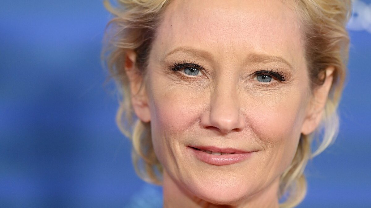 Anne Heche, in gravi condizioni l’attrice dopo un incidente con la sua auto