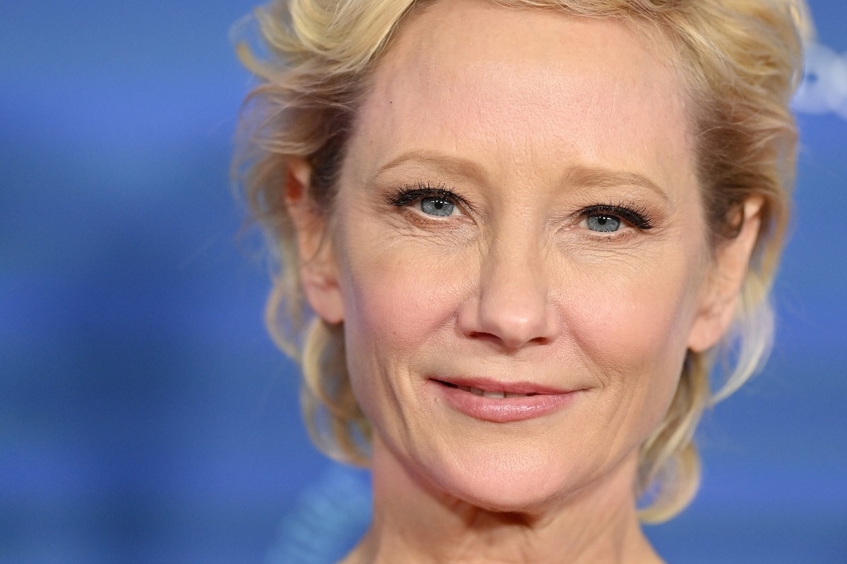 Anne Heche, in gravi condizioni l’attrice dopo un incidente con la sua auto