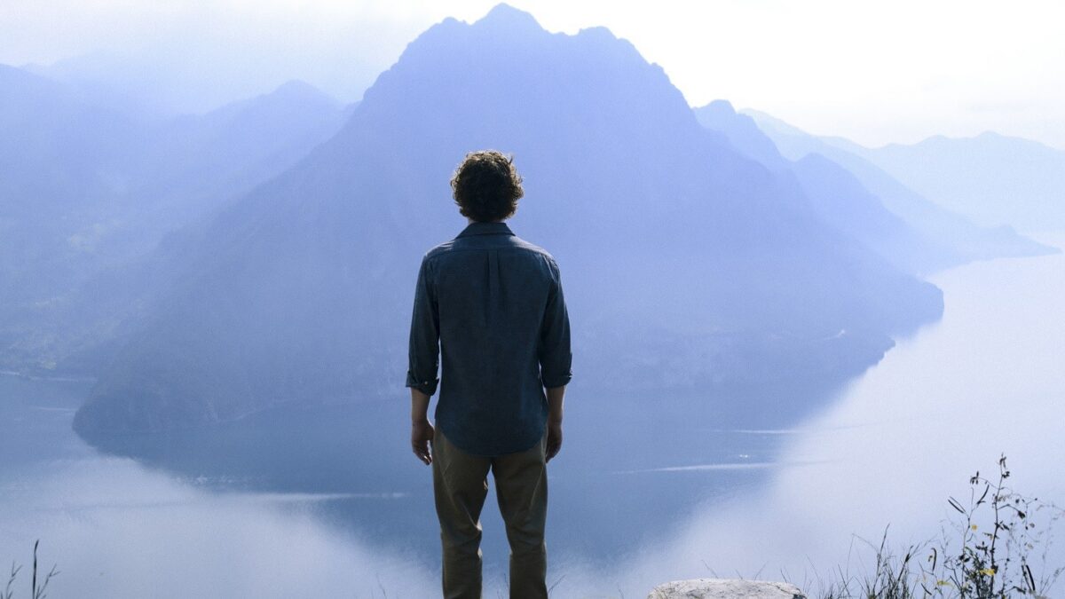 Paradiso la nuova serie Sky tedesca tra amicizia e avventure per il mondo (anche in Italia)